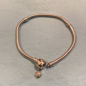 Pandora daisy 7’ bracelet